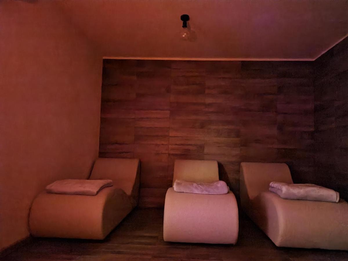 Castel Condino Chalet Chapeau Rar المظهر الخارجي الصورة